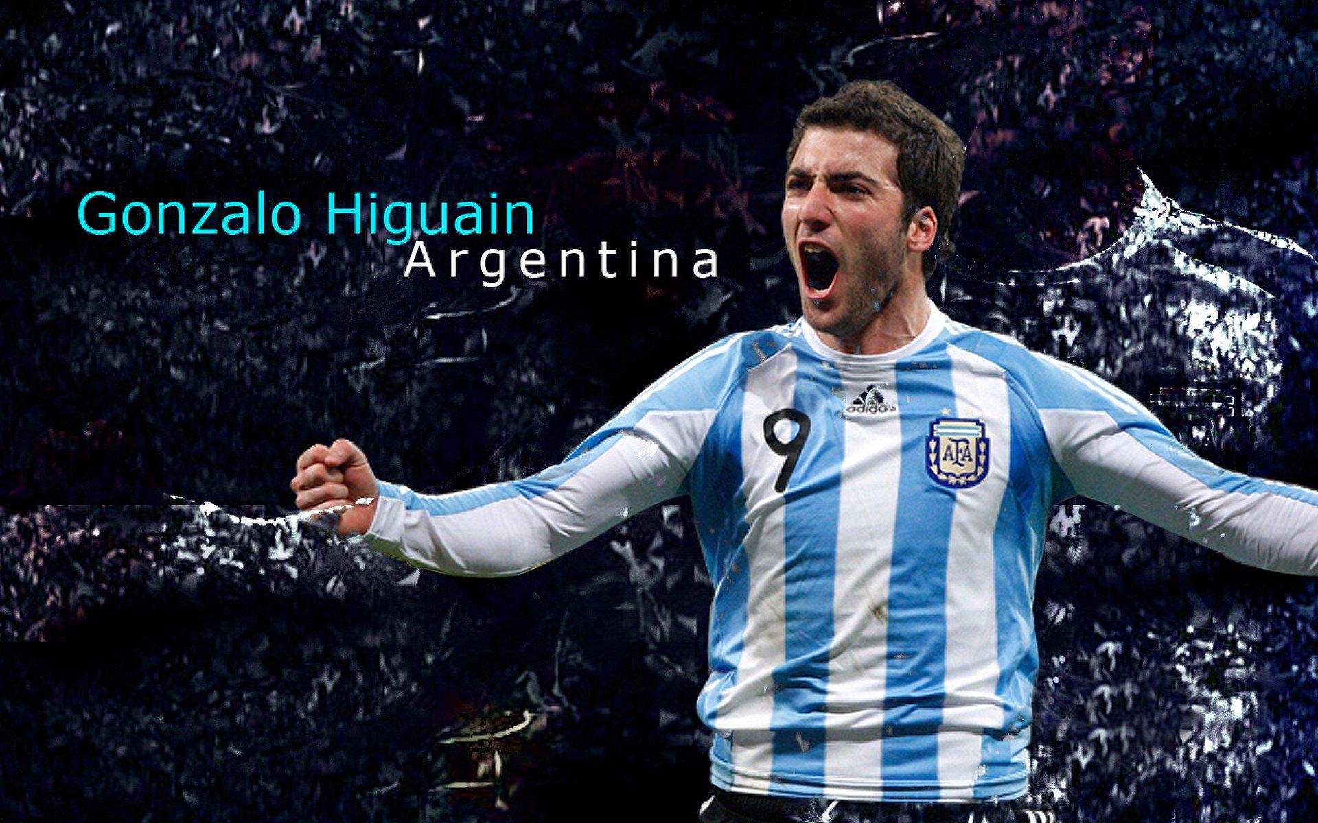 海纳深情追忆贝肯鲍尔，他是我的英雄 拜仁必须坚守足球灵魂