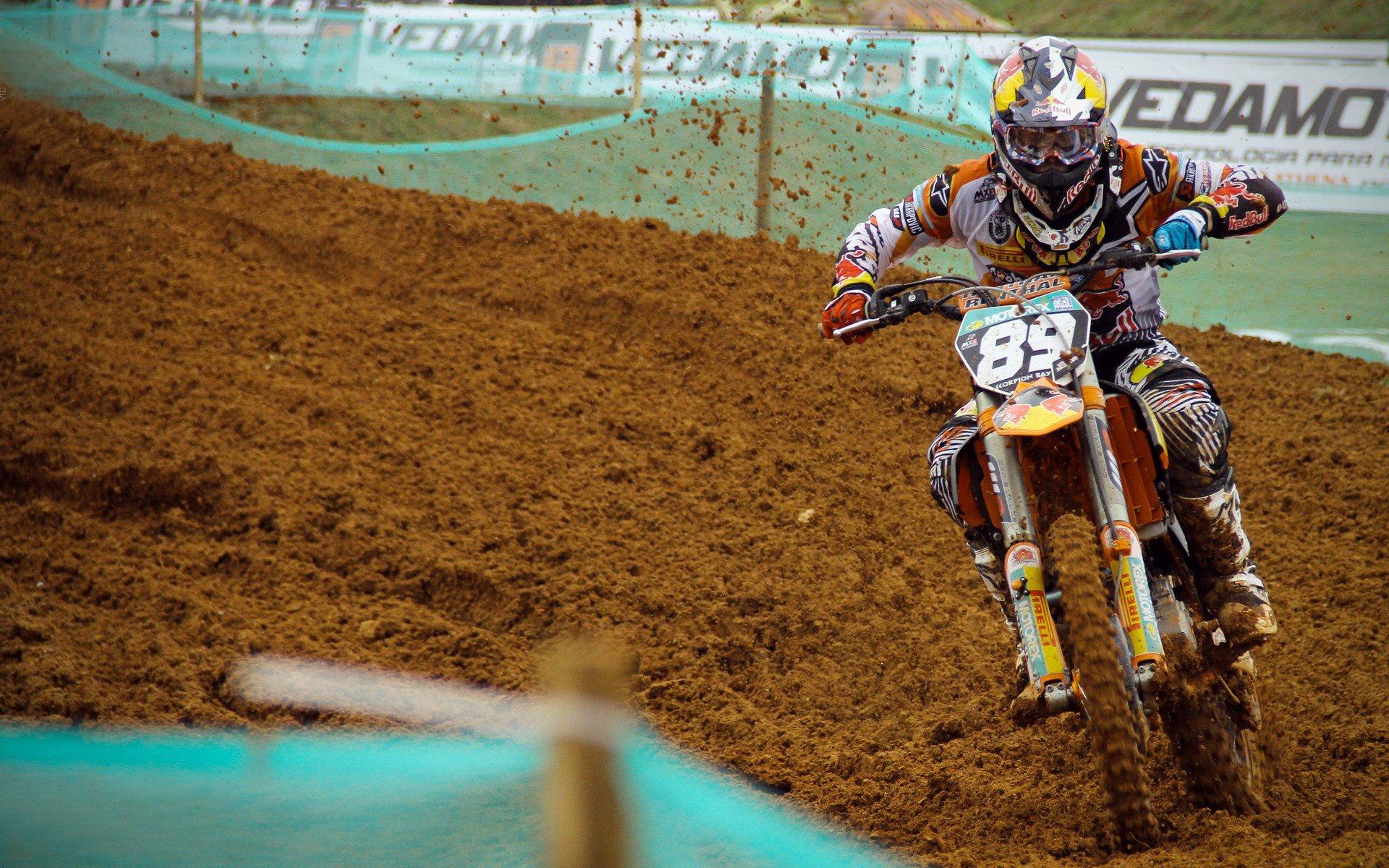 中国女花少帅雷声，年轻队员要在残酷竞争中快速成长